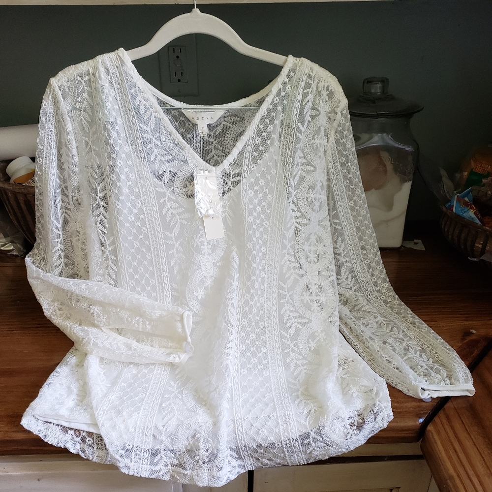 NWT Lace Top